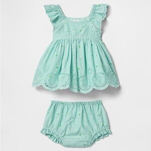 GAP Baby Eyelet Cotton Outfit Set